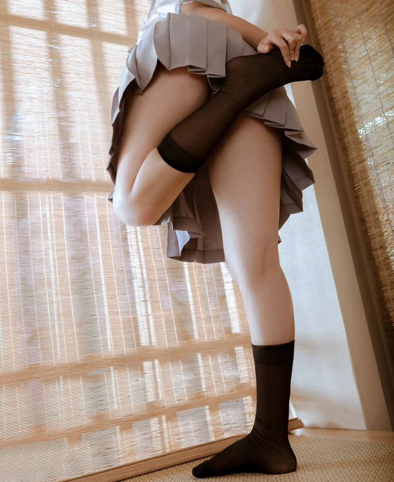 日奈娇(椎名莜)《和风jk》主题写真：40张全套美图