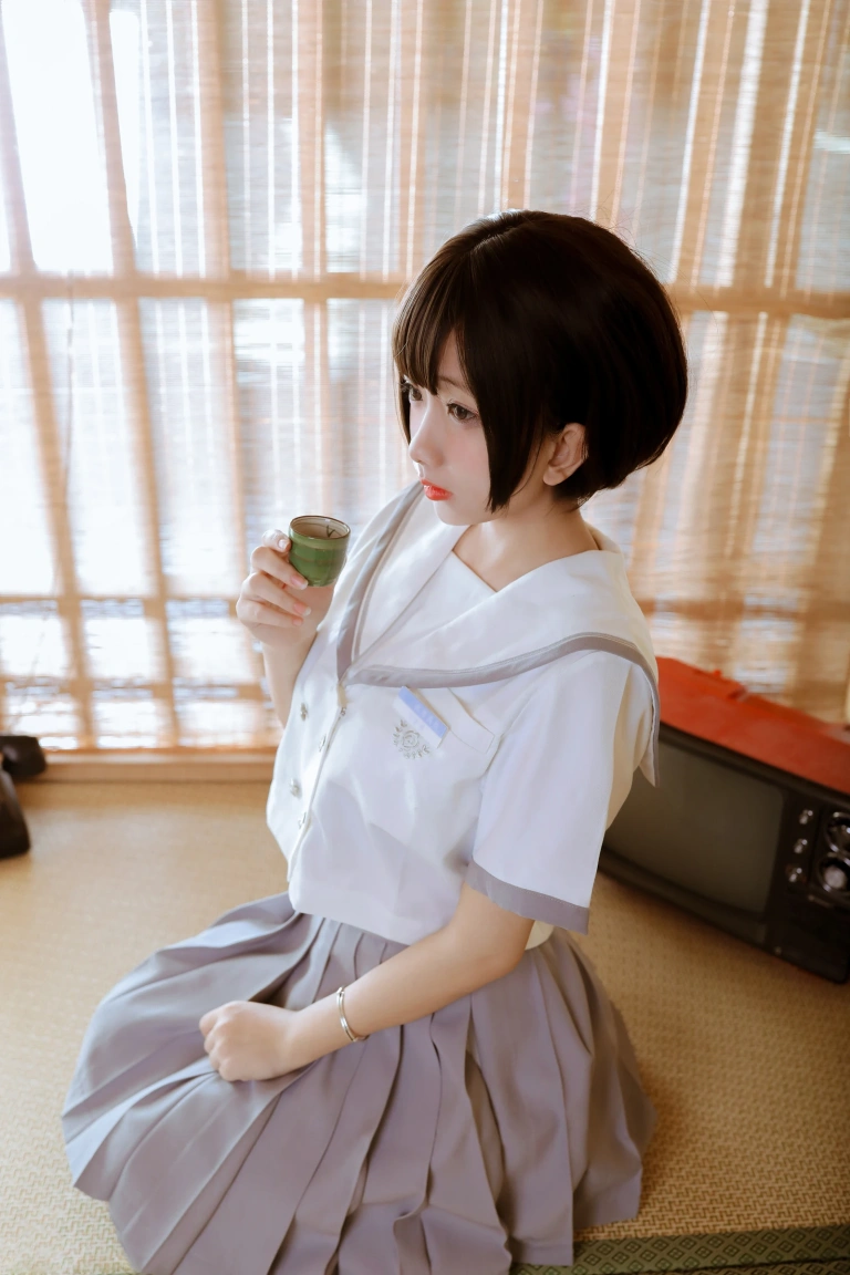 日奈娇(椎名莜)《和风jk》主题写真：40张全套美图