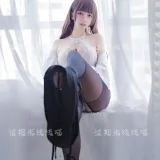 过期米线线喵《白色ol》主题写真：40张全套美图
