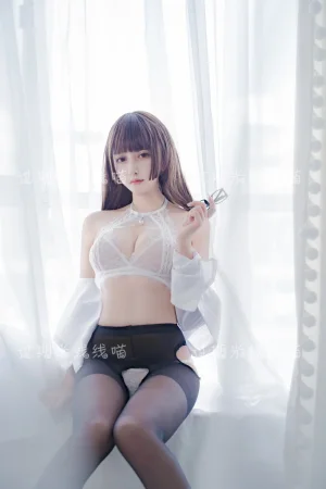 过期米线线喵《白色ol》主题写真：40张全套美图