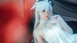 焖焖碳《碧蓝航线 埃姆登 双黑白夜之主（&Tomoyo酱）》主题写真：29张全套美图
