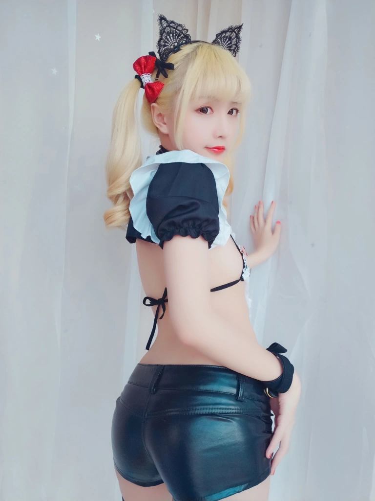 星之迟迟《VOL.4 元气女仆包》主题写真：66张全套美图