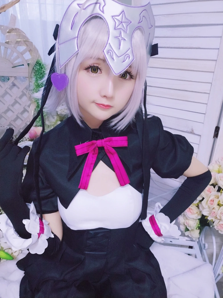 星之迟迟《VOL.4 元气女仆包》主题写真：66张全套美图