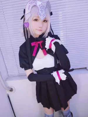 星之迟迟《VOL.4 元气女仆包》主题写真：66张全套美图