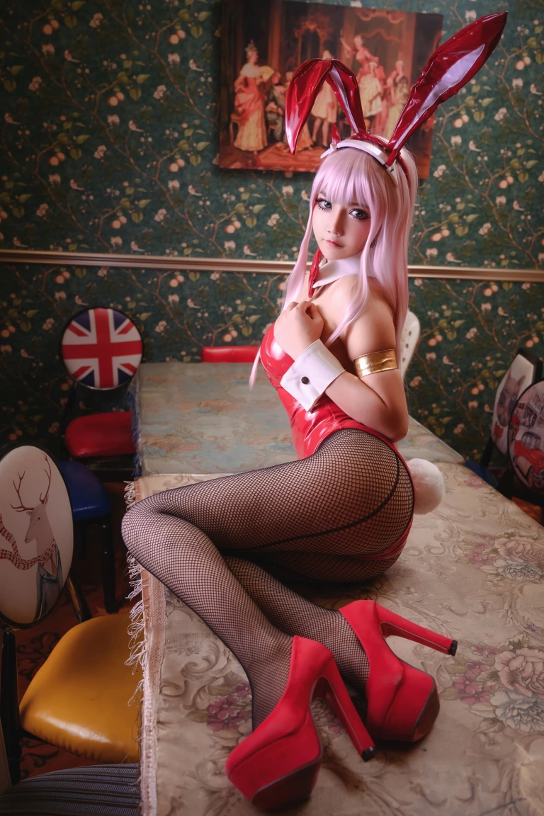 抱走莫子《02兔女郎》主题写真：40张全套美图