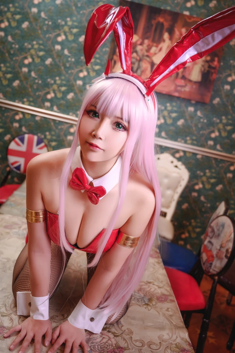 抱走莫子《02兔女郎》主题写真：40张全套美图