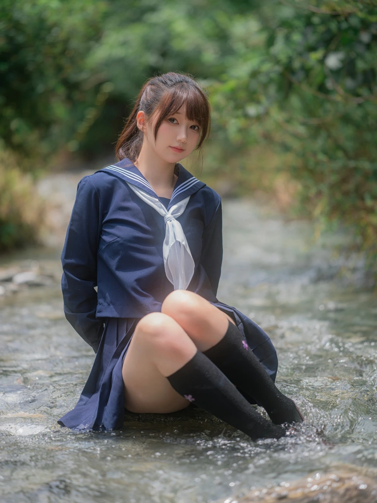雫しずく《川で水遊び》主题写真：110张全套美图