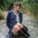 雫しずく《川で水遊び》主题写真：110张全套美图
