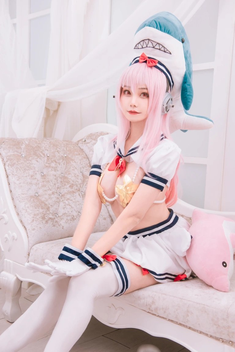 蜜汁猫裘《索尼子双鱼座》主题写真：12张全套美图