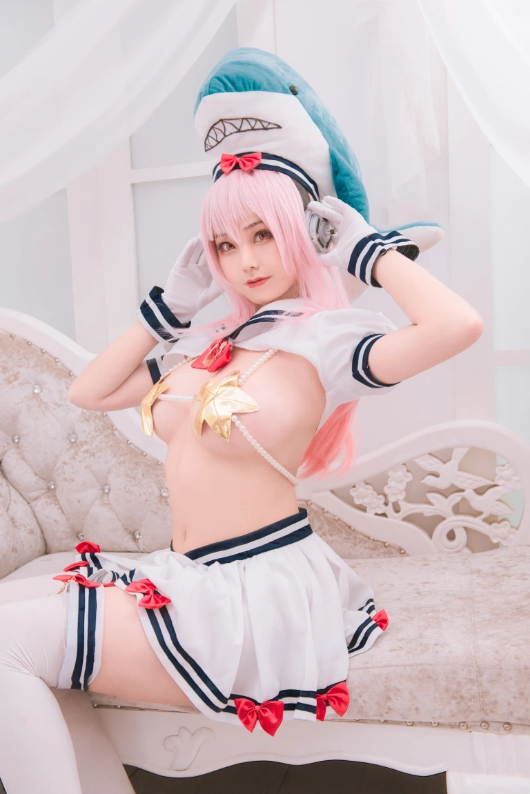 蜜汁猫裘《索尼子双鱼座》主题写真：12张全套美图