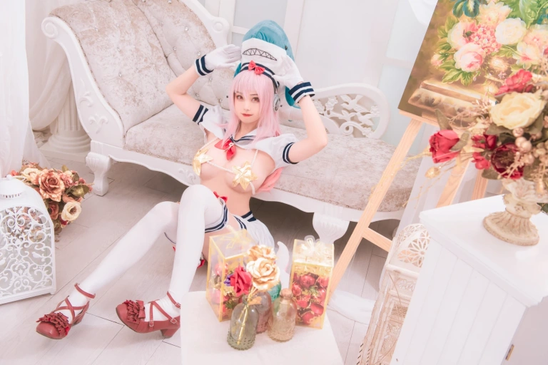 蜜汁猫裘《索尼子双鱼座》主题写真：12张全套美图