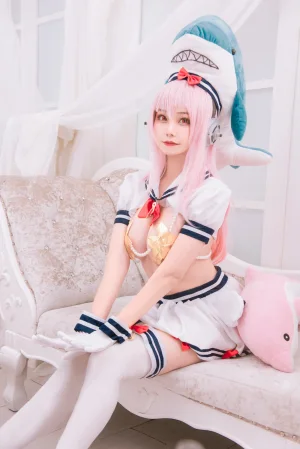 蜜汁猫裘《索尼子双鱼座》主题写真：12张全套美图