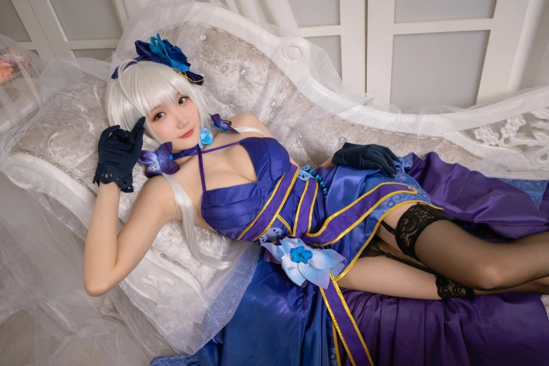 瓜希酱《光辉 茶会》主题写真：18张全套美图
