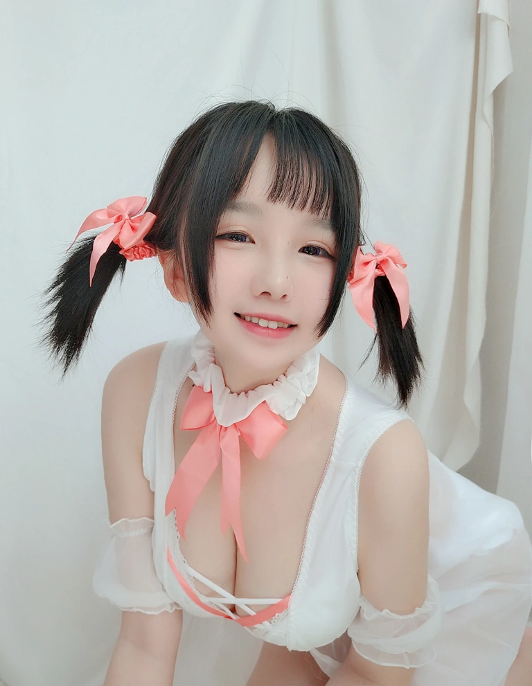 阿半今天很开心《玛修杂图》主题写真：20张全套美图