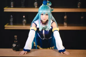 面饼仙儿《阿克亚》主题写真：20张全套美图