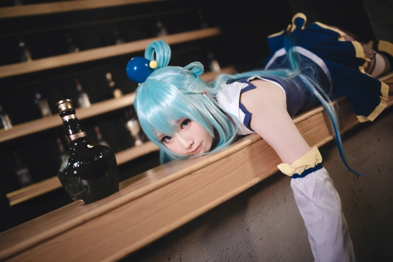 面饼仙儿《阿克亚》主题写真：20张全套美图