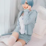 许枳《蕾姆的小床》主题写真：21张全套美图