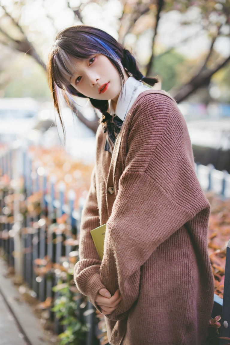 清青琴玖《想和你一起在四月吹春风》主题写真：25张全套美图