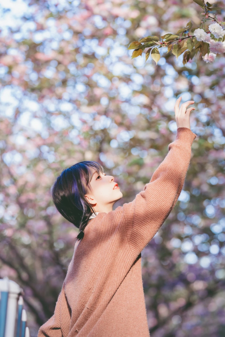 清青琴玖《想和你一起在四月吹春风》主题写真：25张全套美图