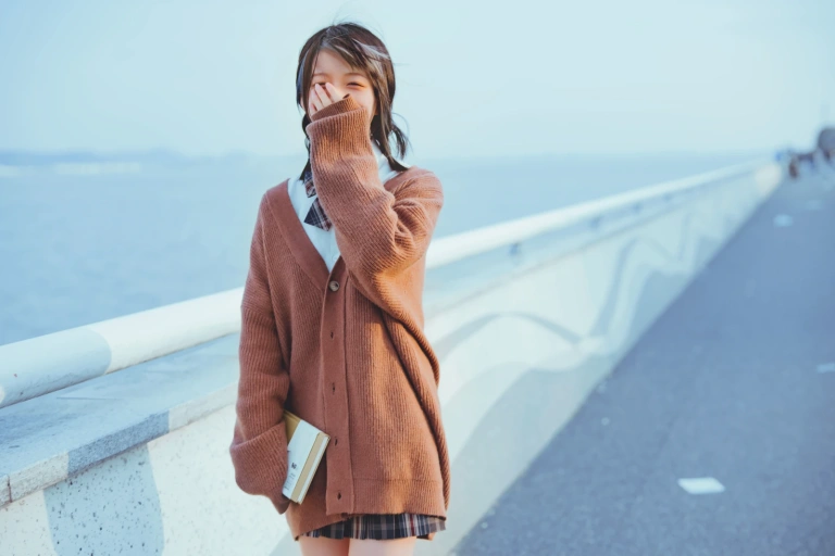 清青琴玖《想和你一起在四月吹春风》主题写真：25张全套美图