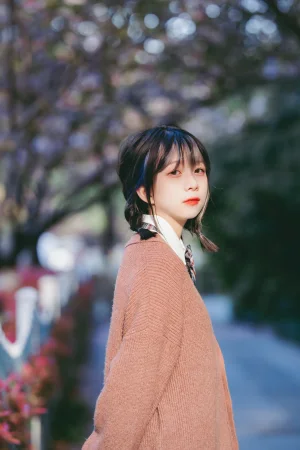 清青琴玖《想和你一起在四月吹春风》主题写真：25张全套美图