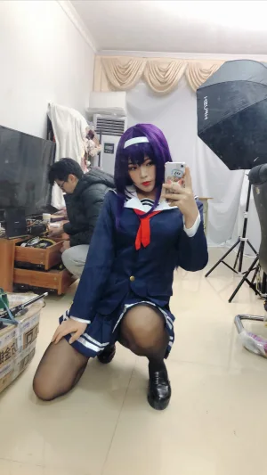 白烨《学姐校服自拍》主题写真：26张全套美图