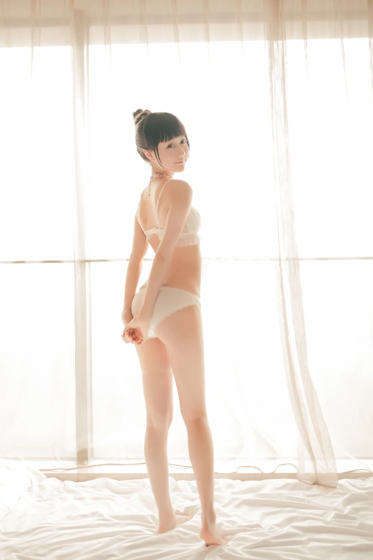木棉棉《暖洋洋私房》主题写真：28张全套美图