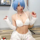小女巫露娜《蕾姆婚纱》主题写真：29张全套美图