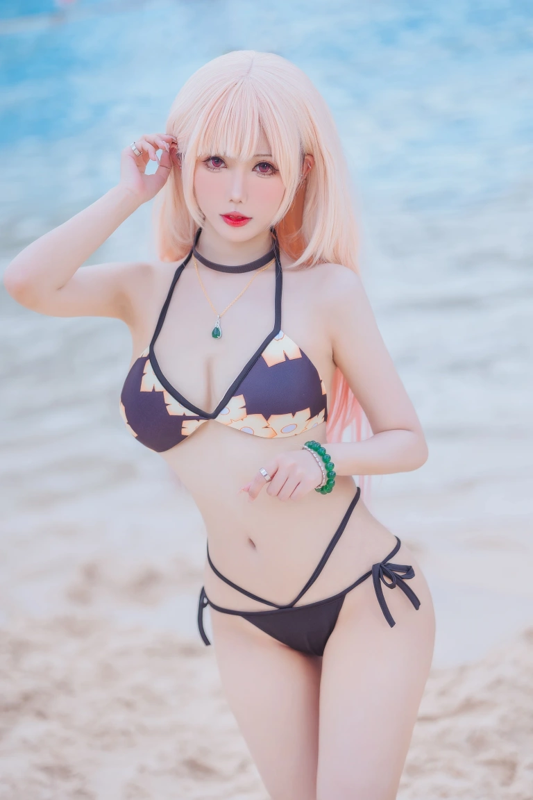 仙女月《喜多川泳装》主题写真：29张全套美图
