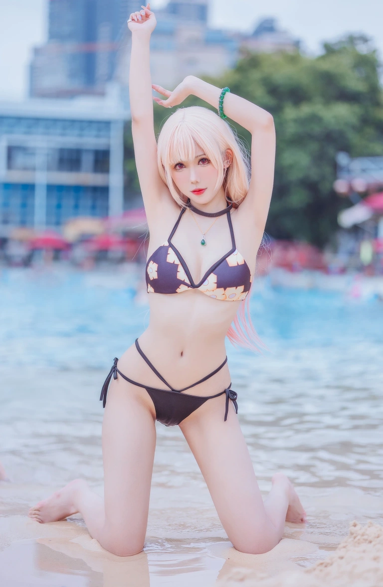 仙女月《喜多川泳装》主题写真：29张全套美图