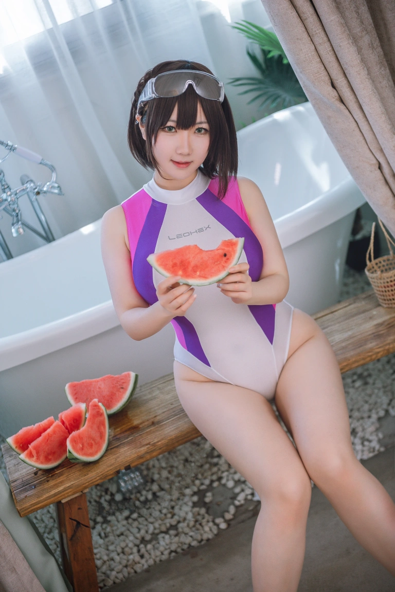 是本末末《竞泳水着》主题写真：31张全套美图