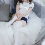 是三不是世《束缚》主题写真：37张全套美图