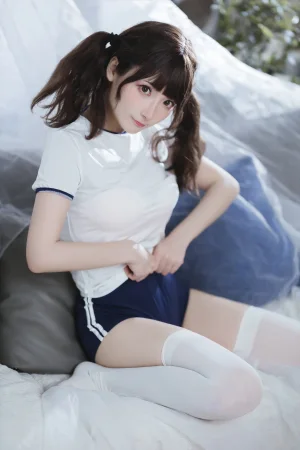 是三不是世《束缚》主题写真：37张全套美图
