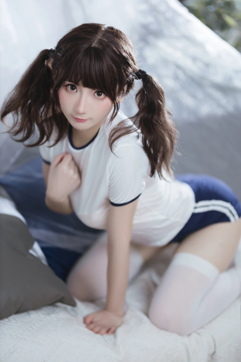 是三不是世《束缚》主题写真：37张全套美图