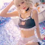 可可老师《夏日双子》主题写真：42张全套美图
