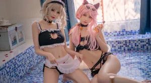 可可老师《夏日双子》主题写真：42张全套美图