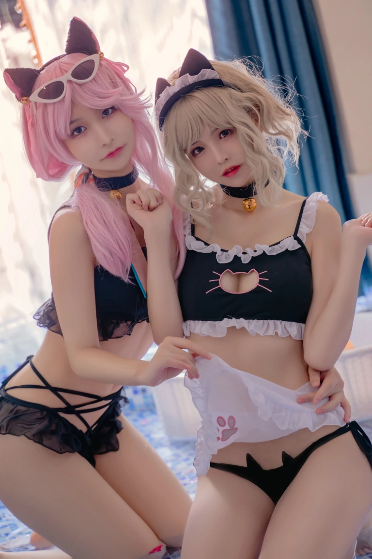 可可老师《夏日双子》主题写真：42张全套美图