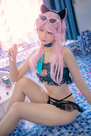 可可老师《夏日双子》主题写真：42张全套美图