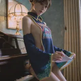 星黛鹿鹿《小僵尸》主题写真：53张全套美图