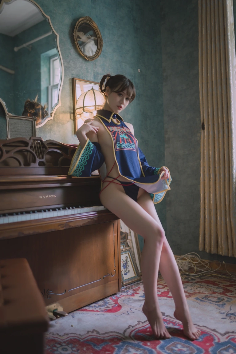星黛鹿鹿《小僵尸》主题写真：53张全套美图