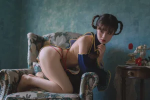 星黛鹿鹿《小僵尸》主题写真：53张全套美图