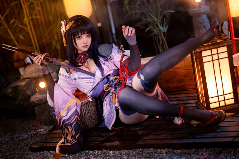 伊喵君&桃景三酪《《原神 鸣神双人》 八重&雷神 双倍快乐》主题写真：57张全套美图，含1个视频