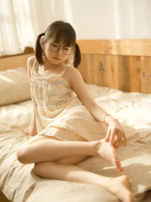 幼水铃衣《晨醒》主题写真：64张全套美图