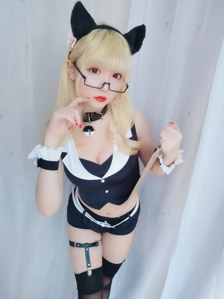 星之迟迟《VOL.5 恶女秘书包》主题写真：59张全套美图