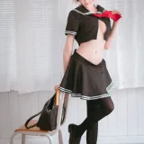 瓜希酱《黑贞德 校服》主题写真：13张全套美图