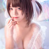 蜜汁猫裘《粉色私房》主题写真：14张全套美图