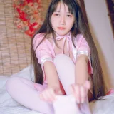 不呆猫《粉红》主题写真：14张全套美图