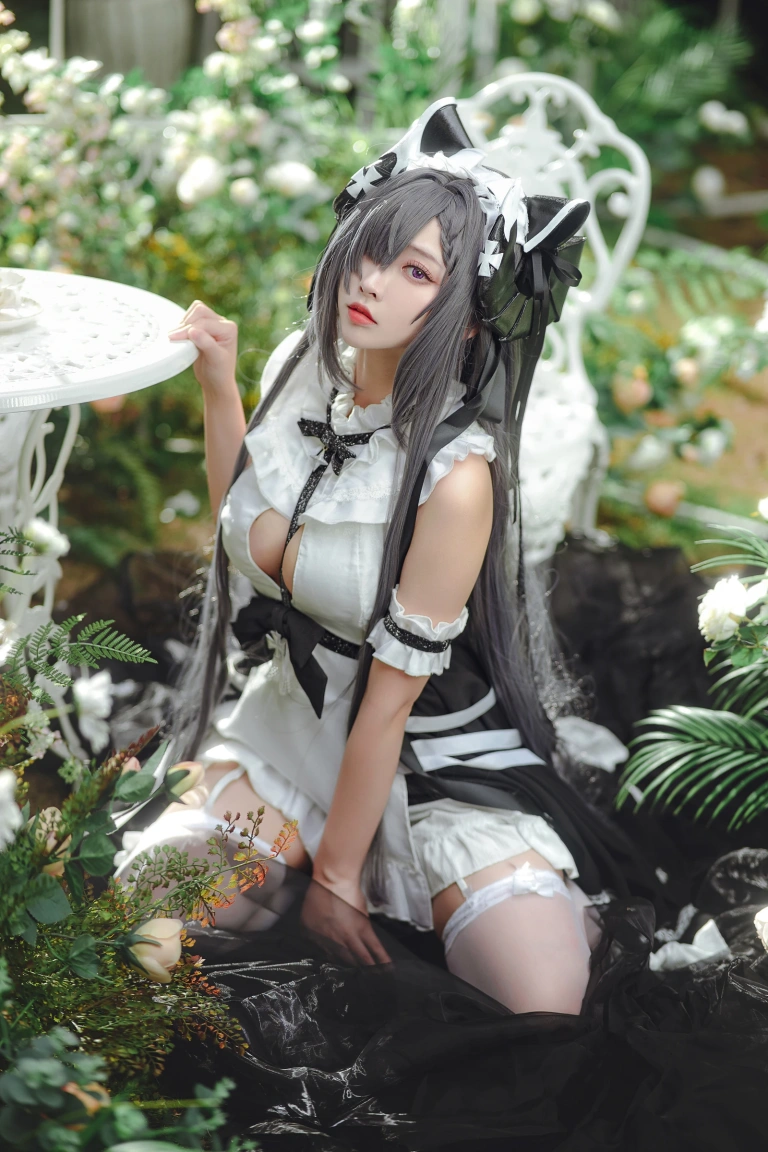 宮本桜《奥古斯特 女仆装》主题写真：20张全套美图