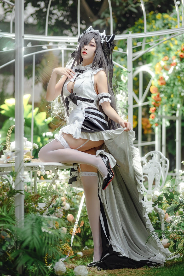 宮本桜《奥古斯特 女仆装》主题写真：20张全套美图