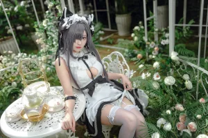 宮本桜《奥古斯特 女仆装》主题写真：20张全套美图